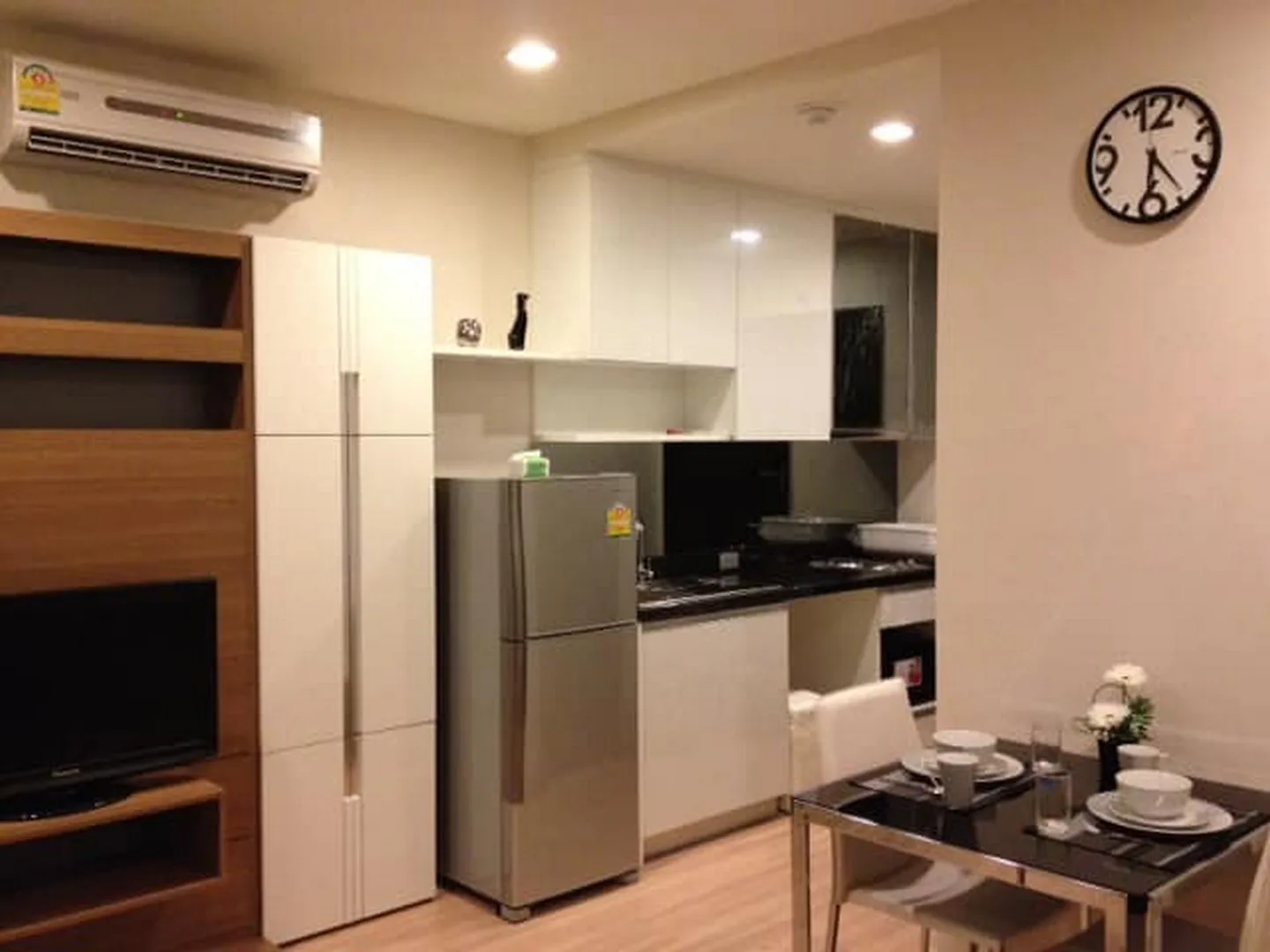 Sky Walk Condominium — photo 2