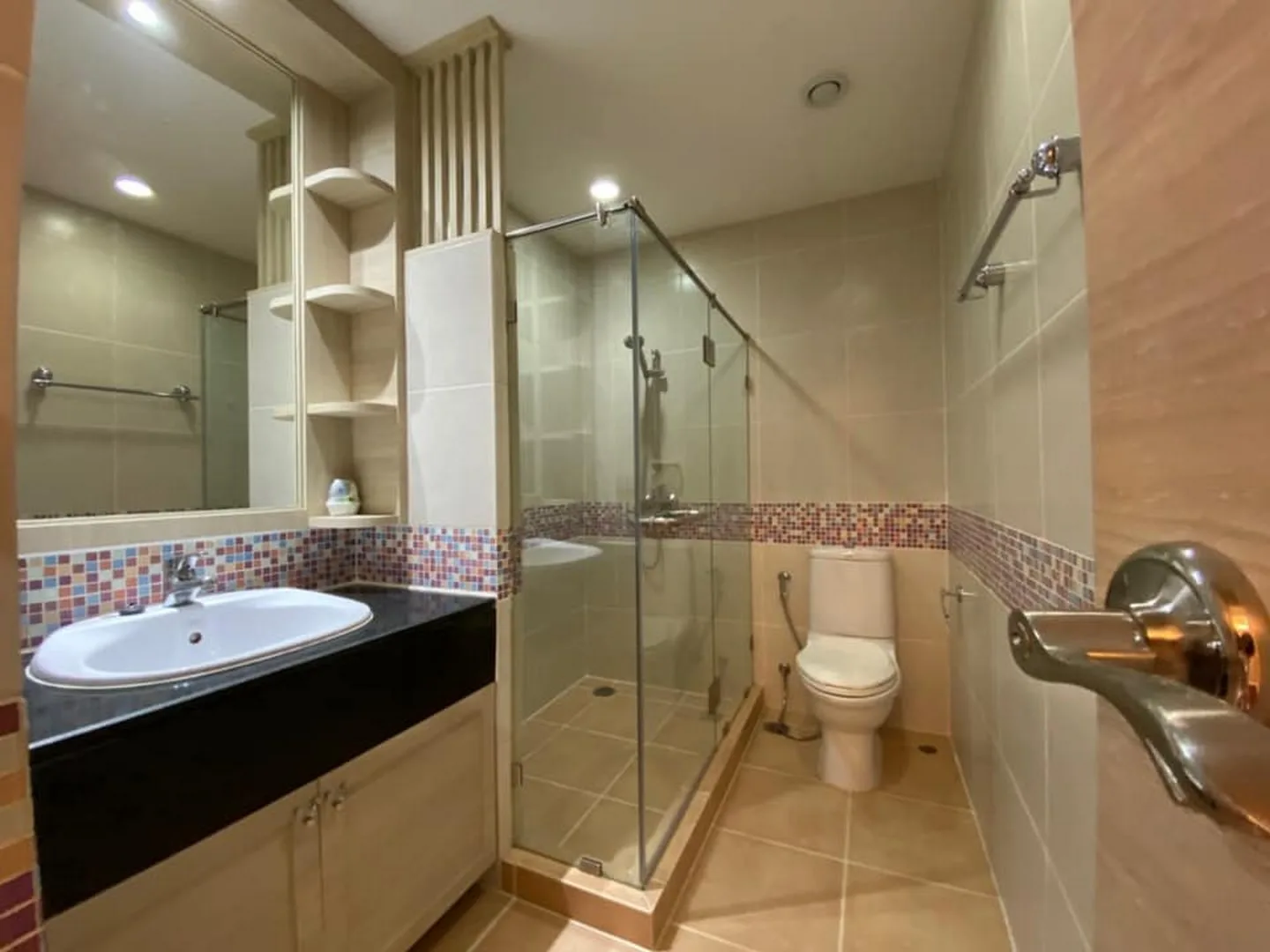 Silom Grand Terrace — photo 5