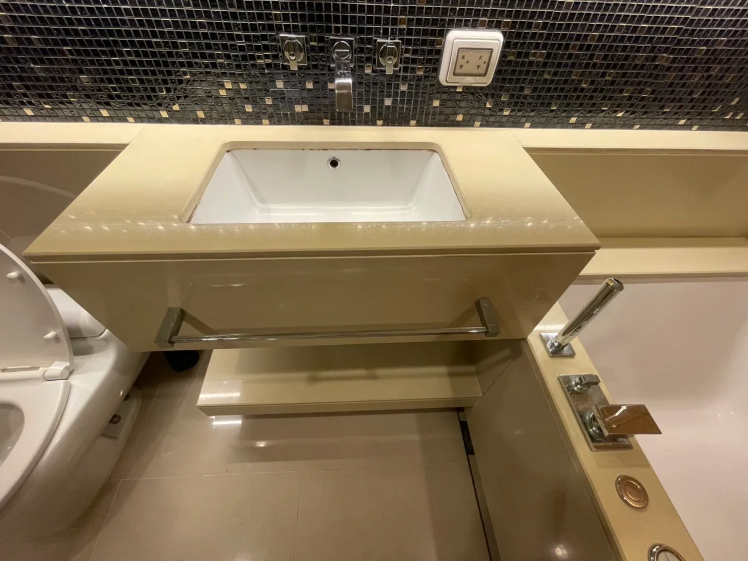 The Address Sathorn — photo 11