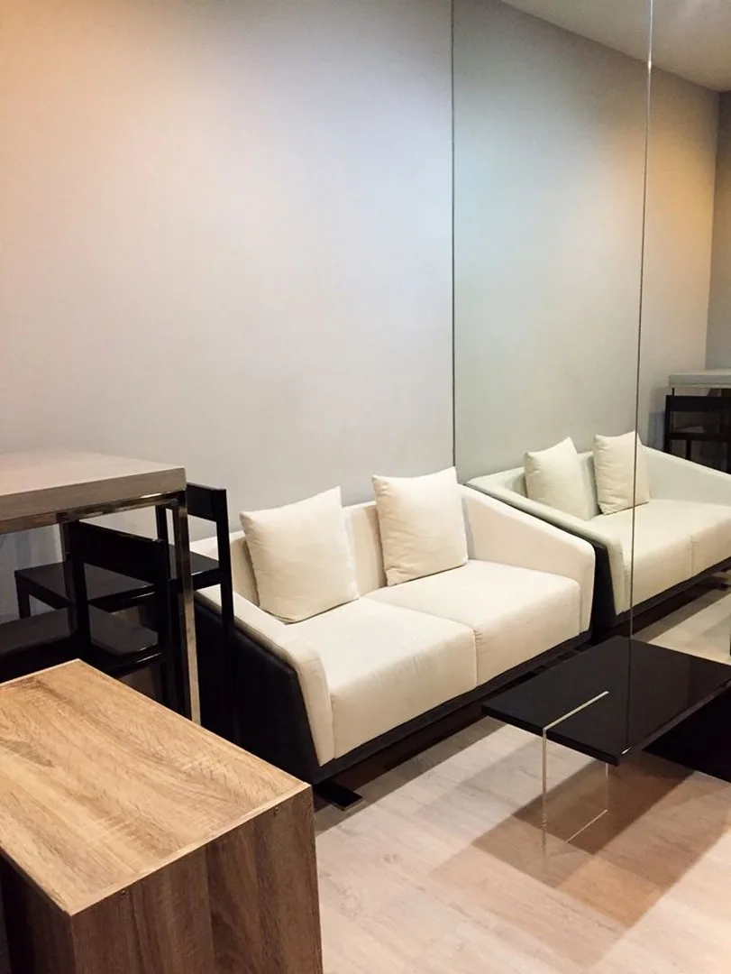 M Thonglor 10 — photo 3