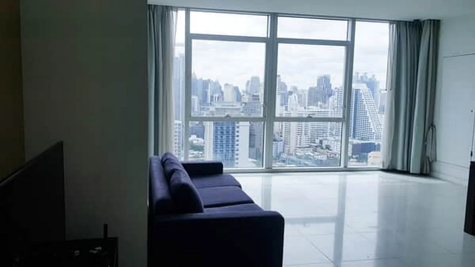 Athenee Residence — photo 1