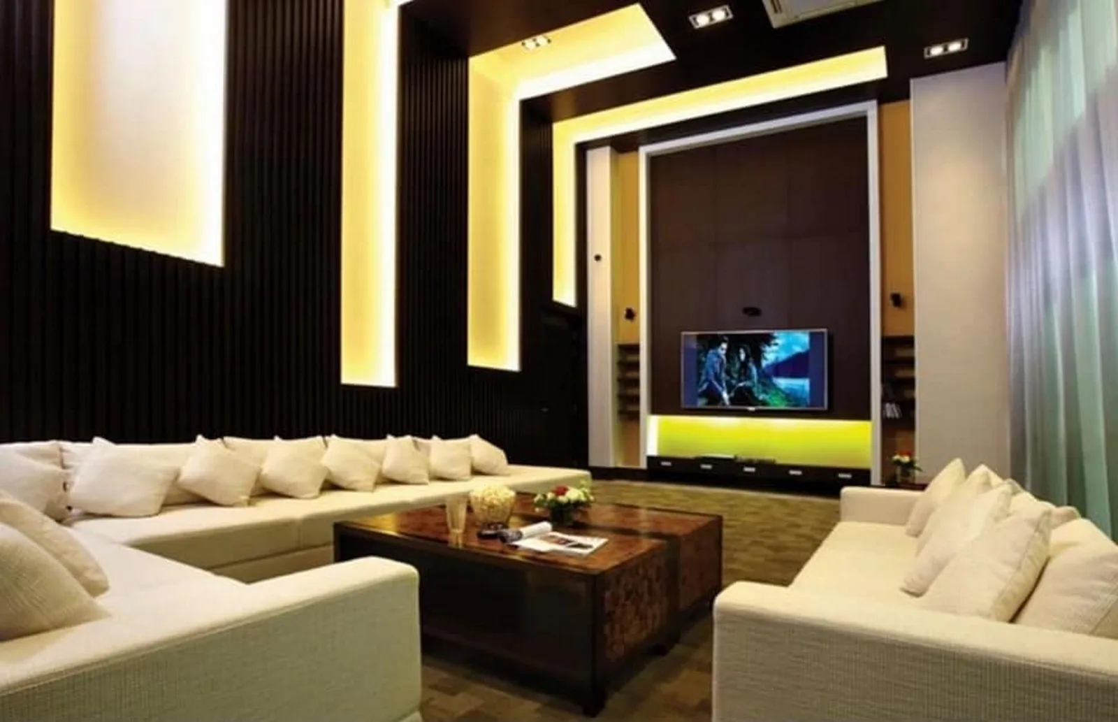 Circle Condominium — photo 3