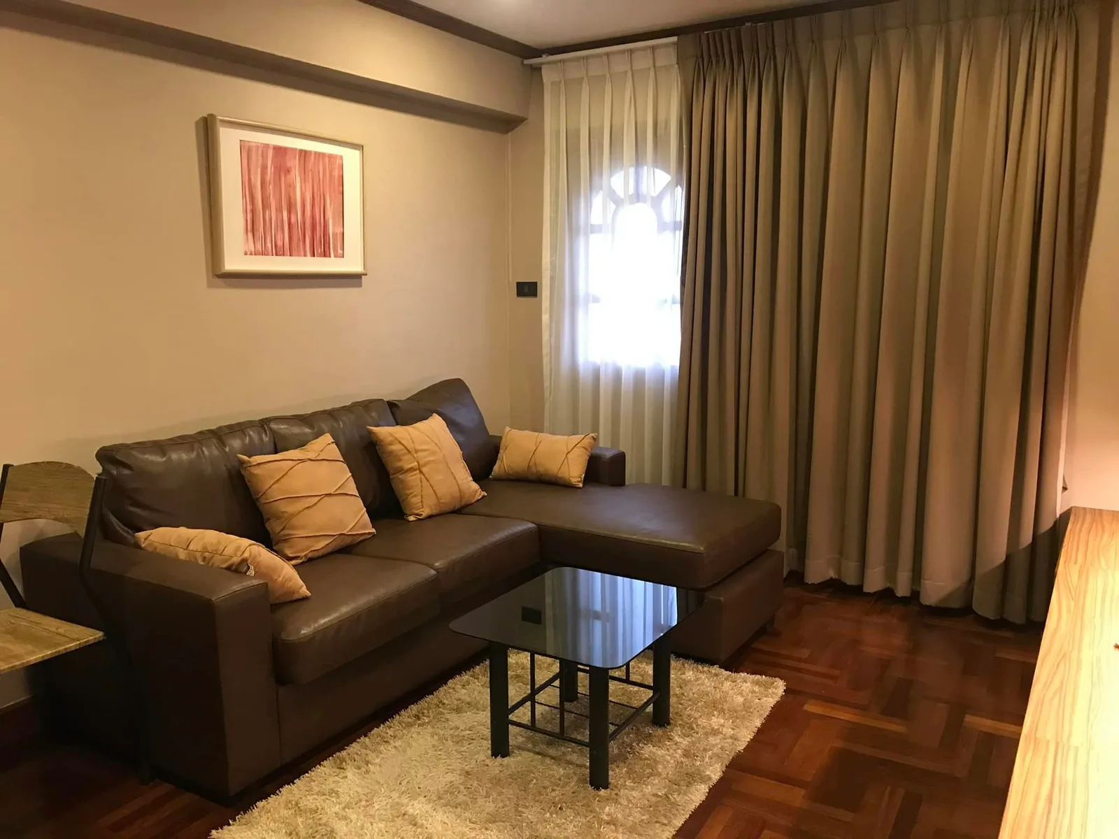 Thonglor Tower — photo 1