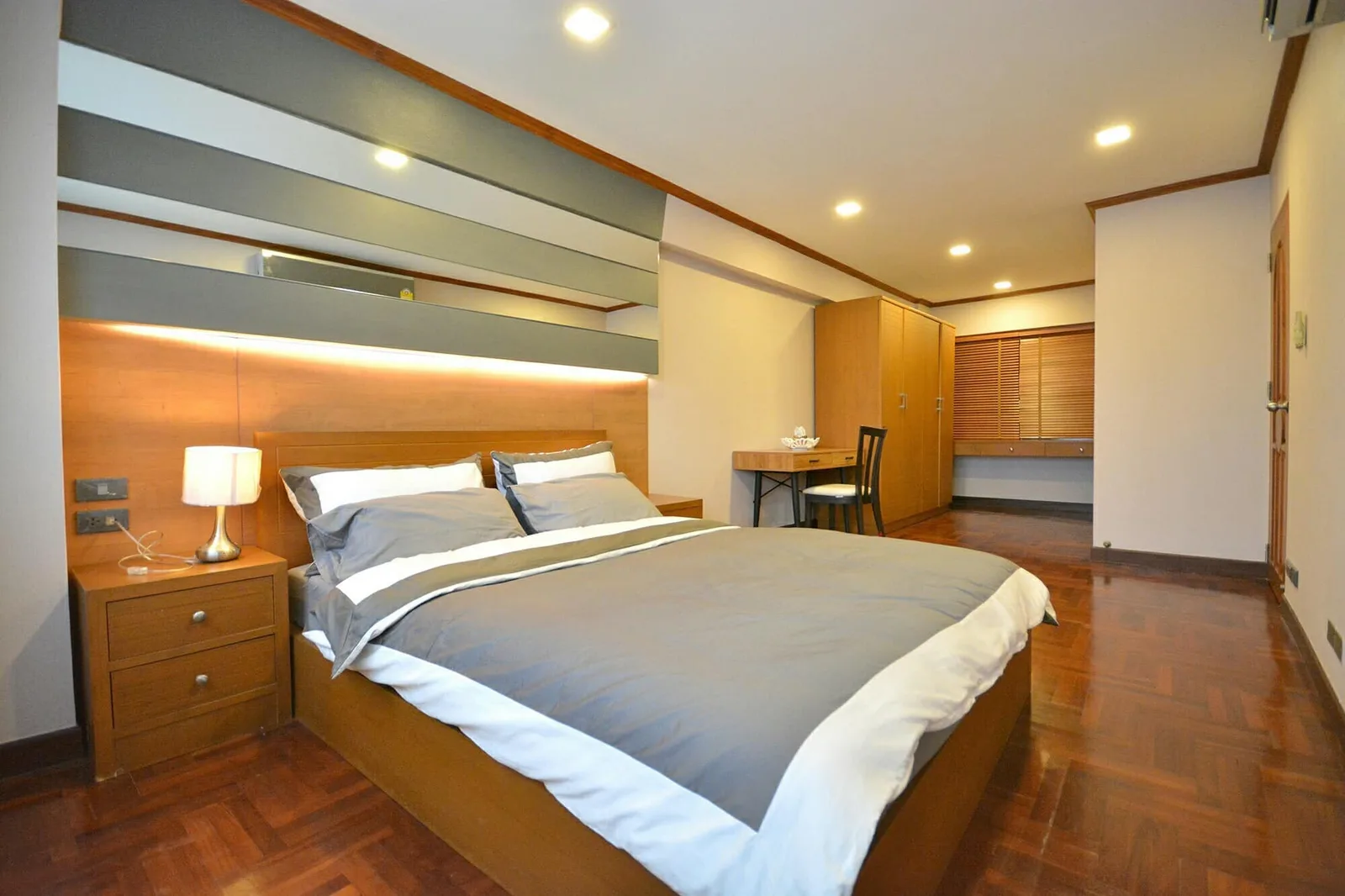 Thonglor Tower — photo 8
