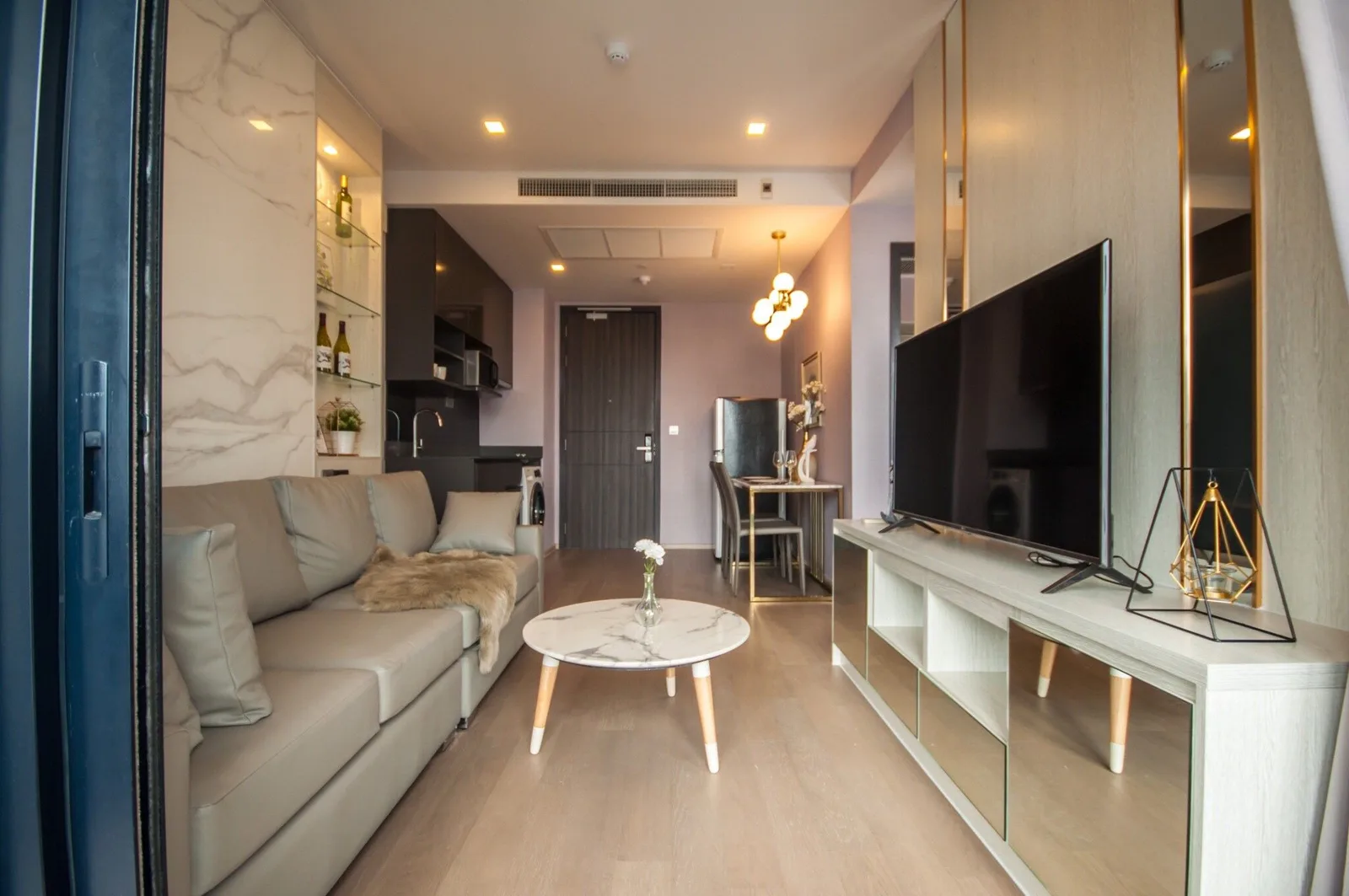 Ashton Asoke — photo 5