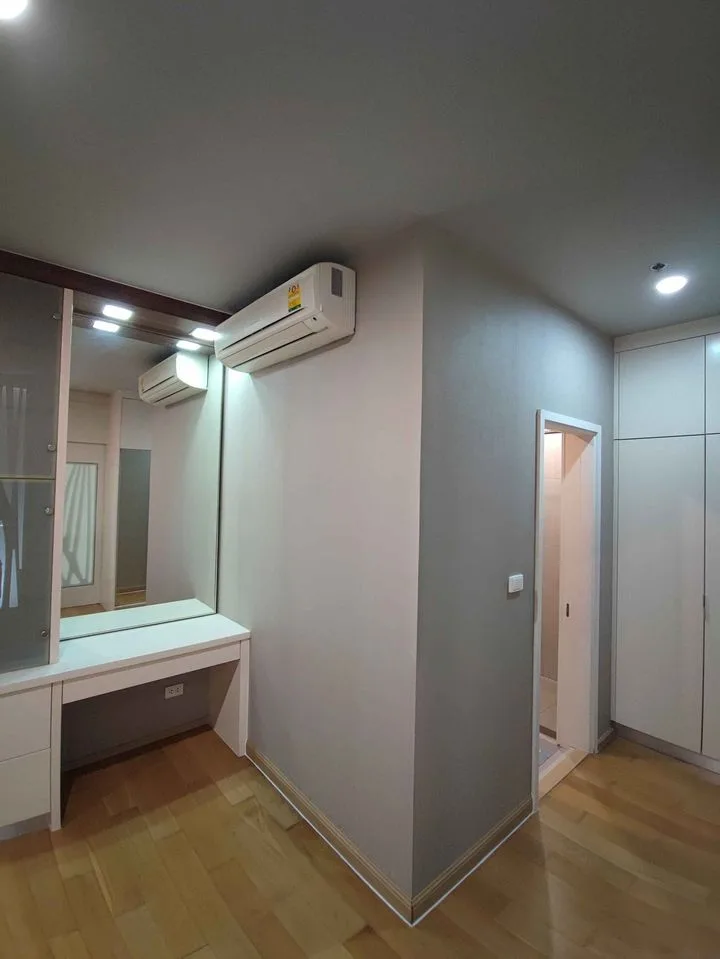 Hive Sathorn — photo 2