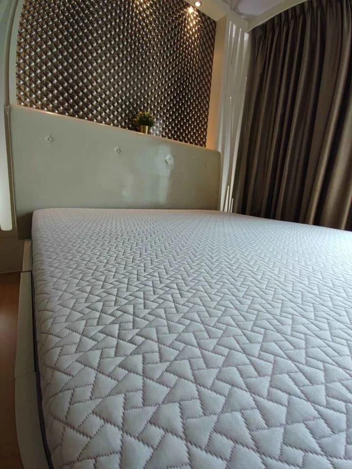 Hive Sathorn — photo 6
