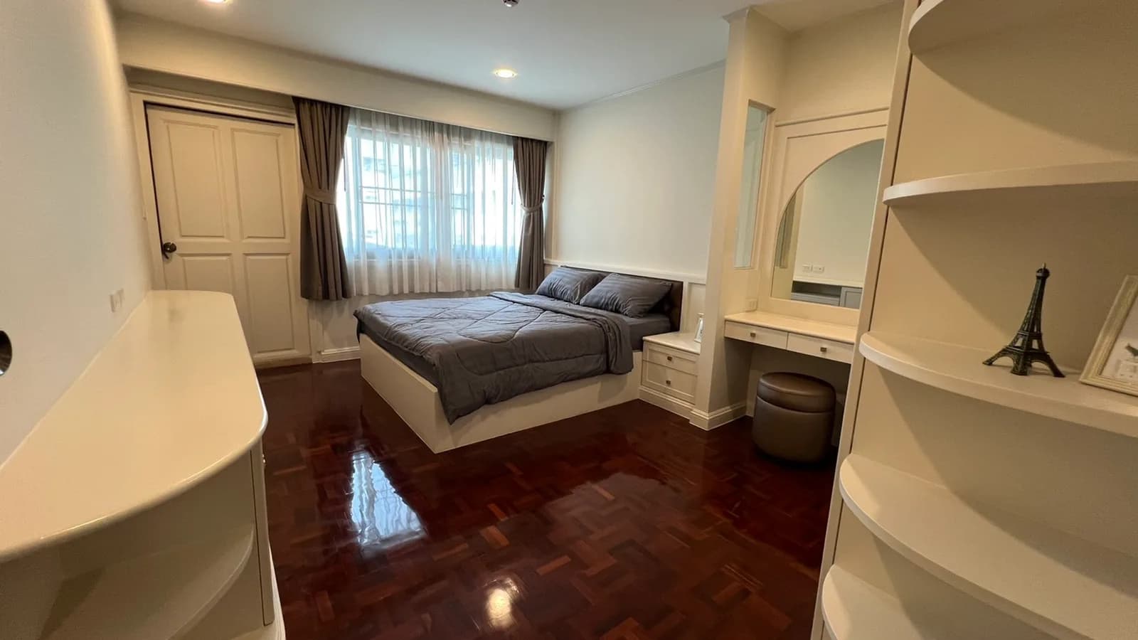 M Tower Apartment — photo 6