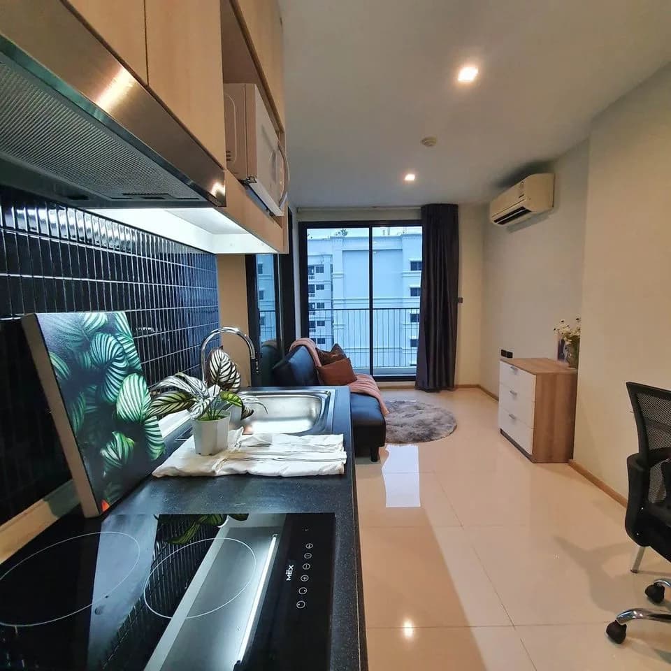 HUE Sukhumvit — photo 9