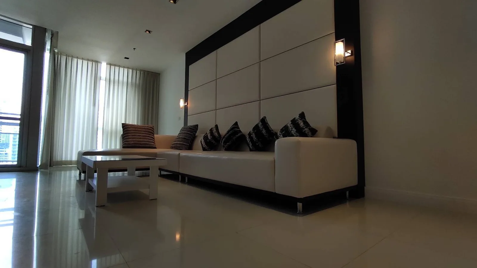 Athenee Residence — photo 3