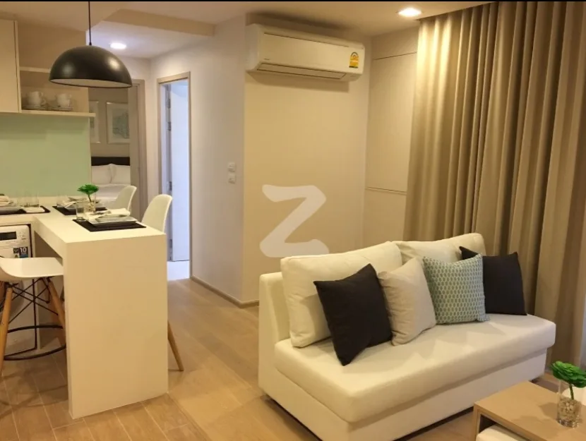 LIV@49 — photo 2