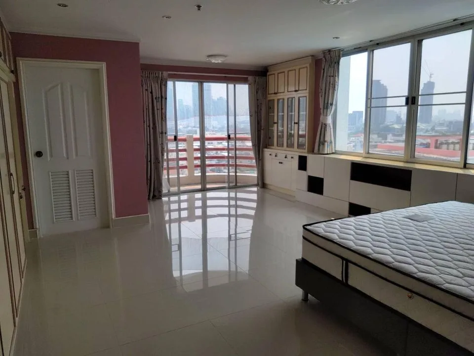 Master View Executive Place — photo 18