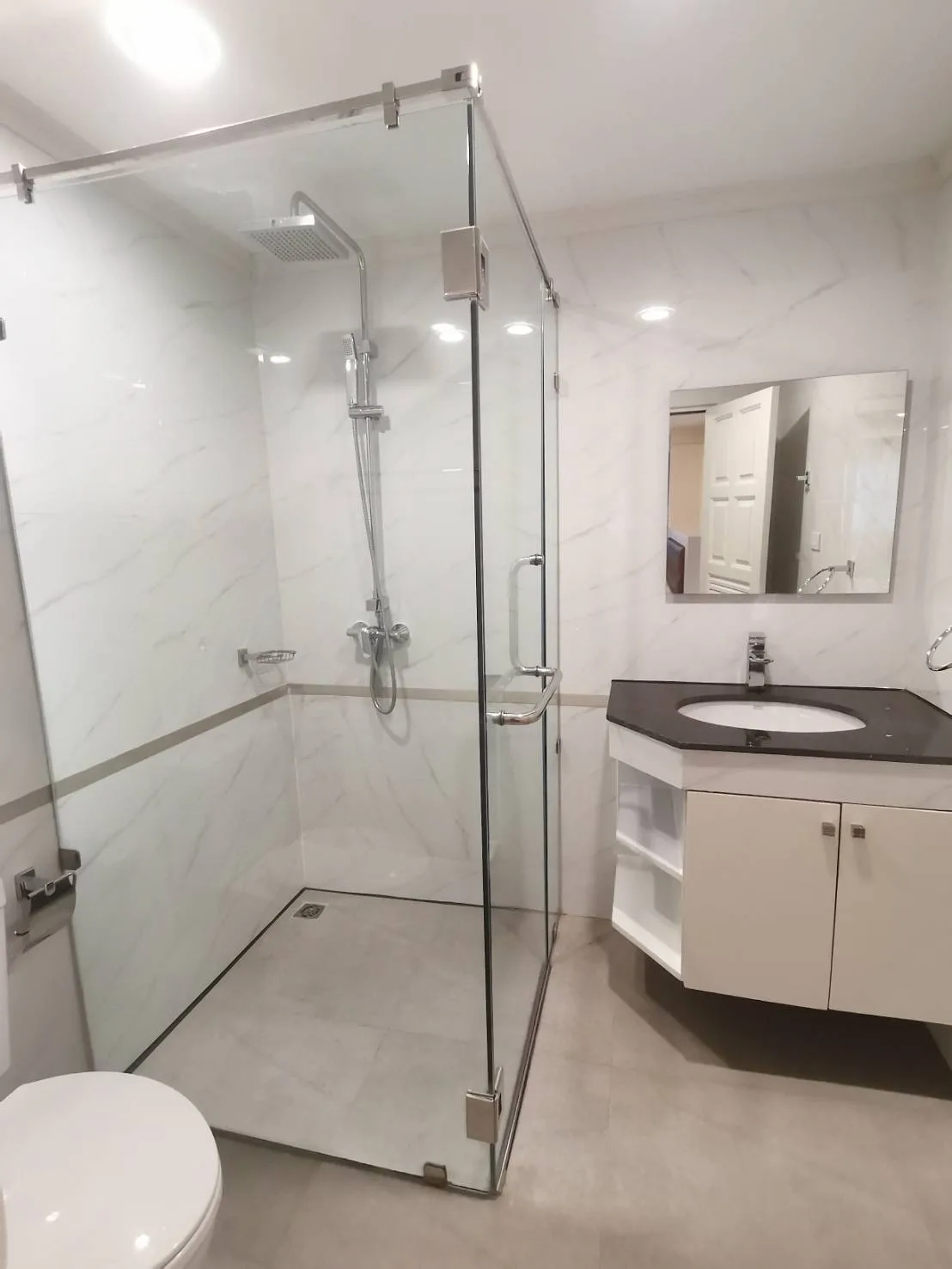M Tower Apartment — photo 8