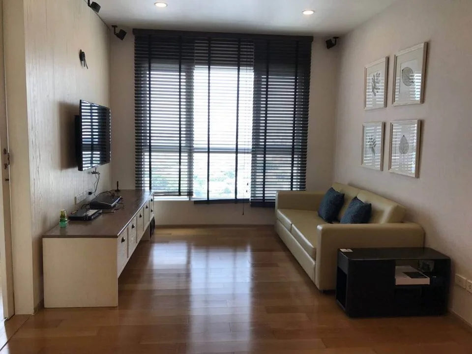 Hive Sathorn — photo 1