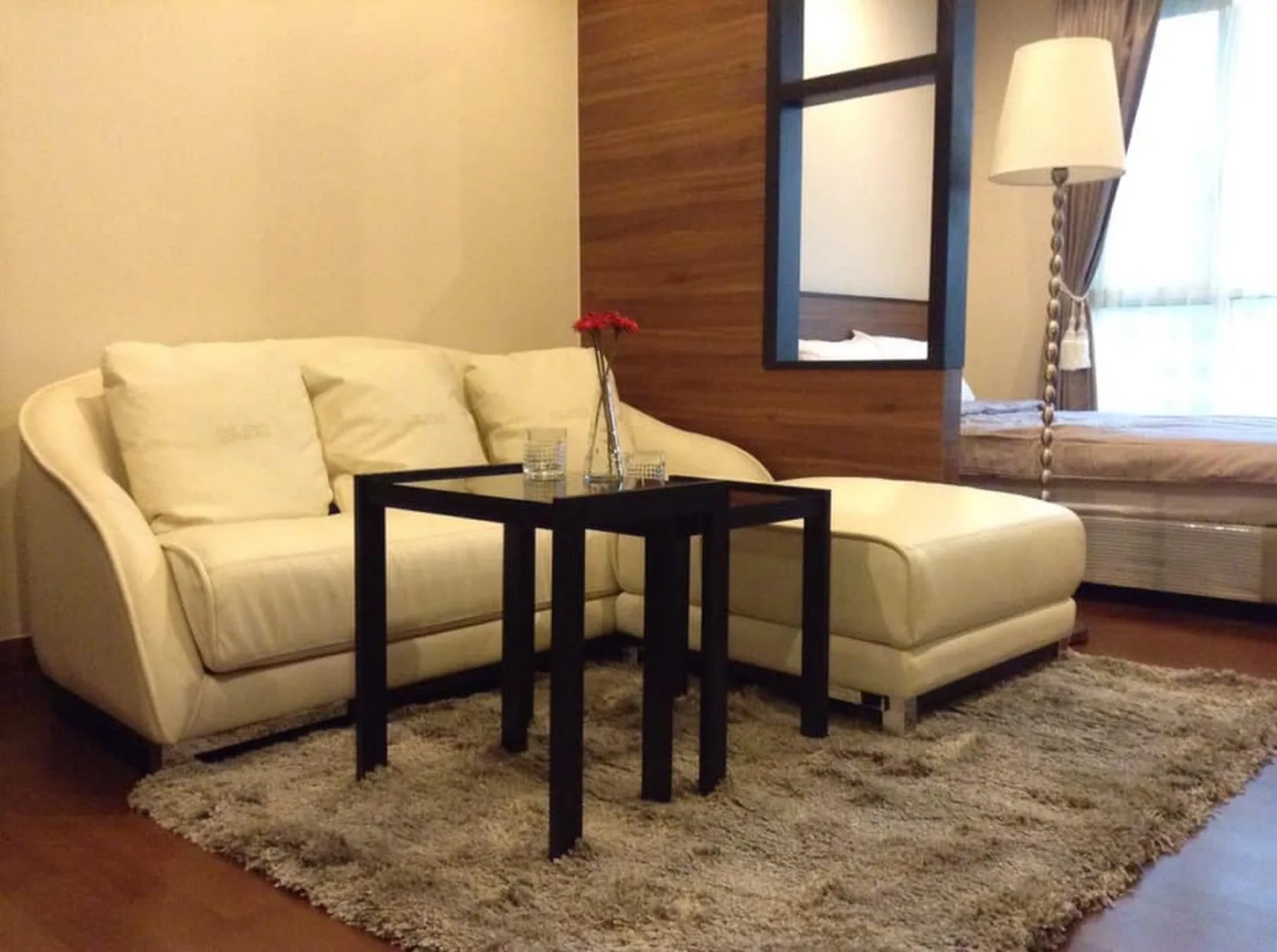 Ivy Thonglor — photo 2