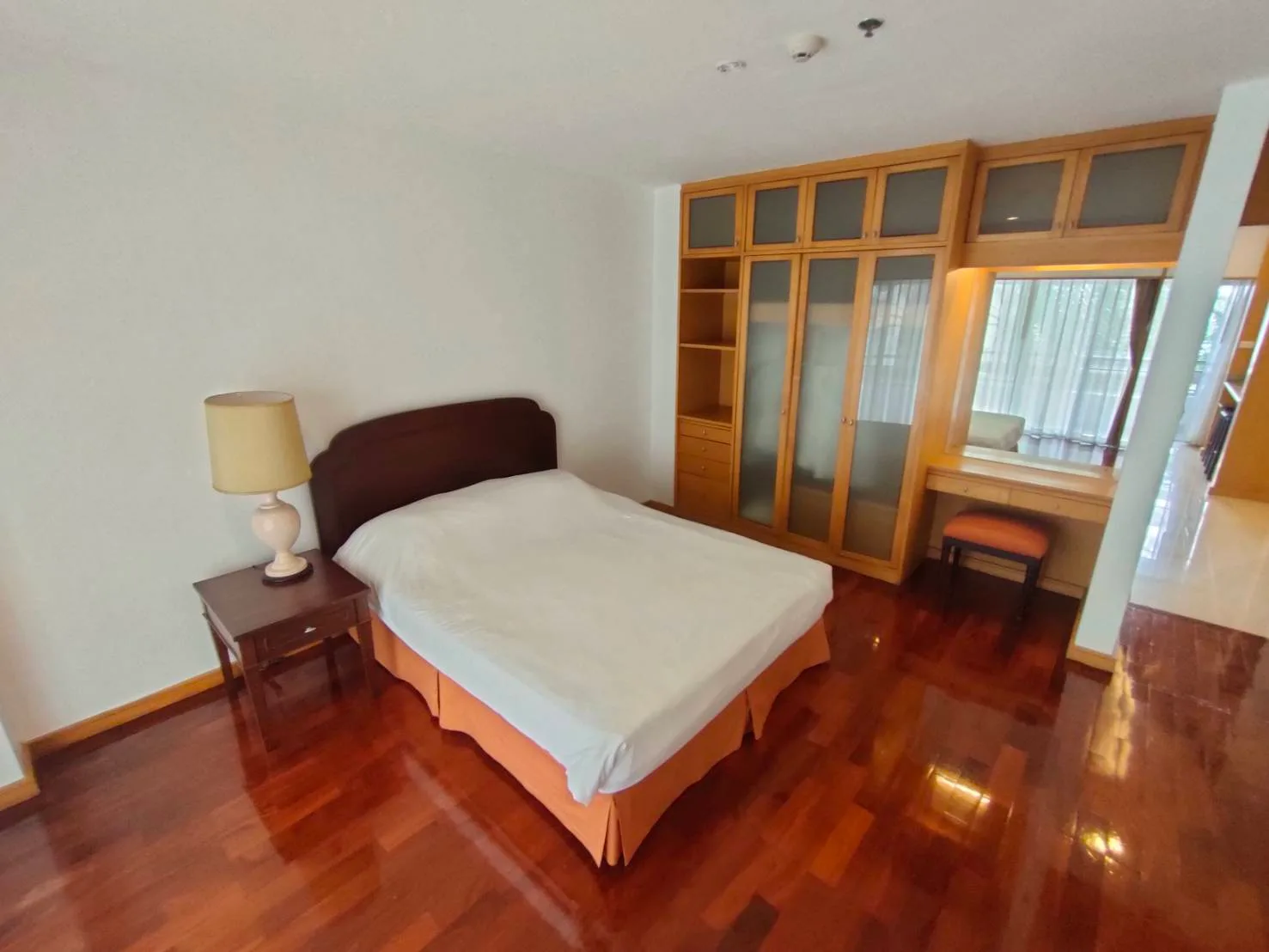 Esmeralda Apartments — photo 5