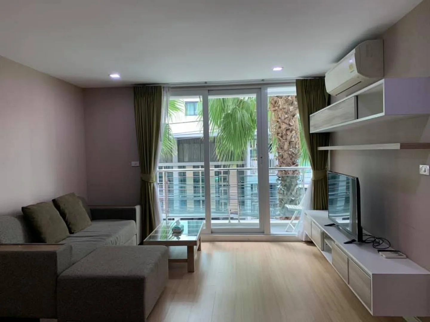 Mayfair Place Sukhumvit 64 — photo 1