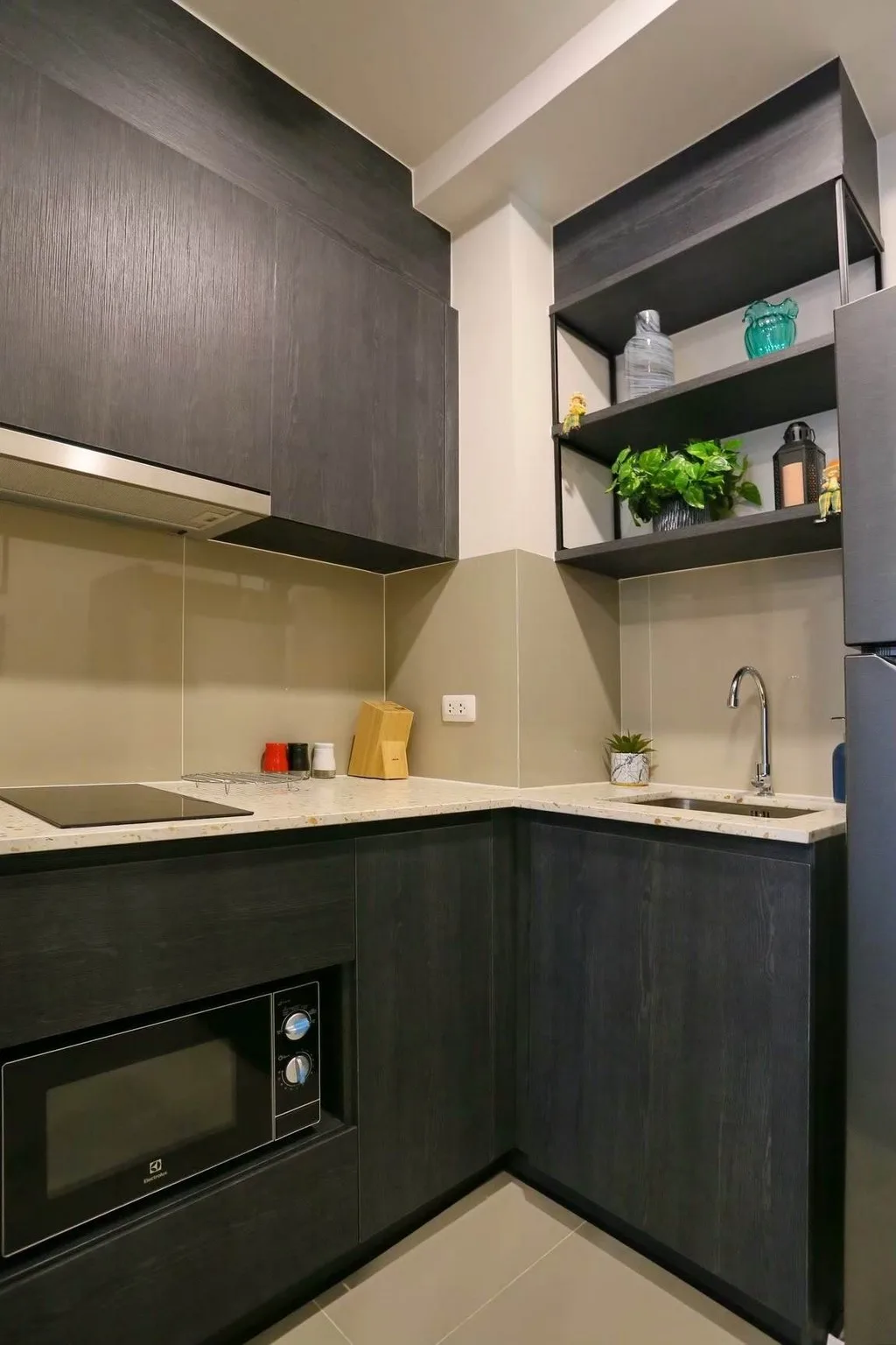 XT Huaikhwang — photo 15