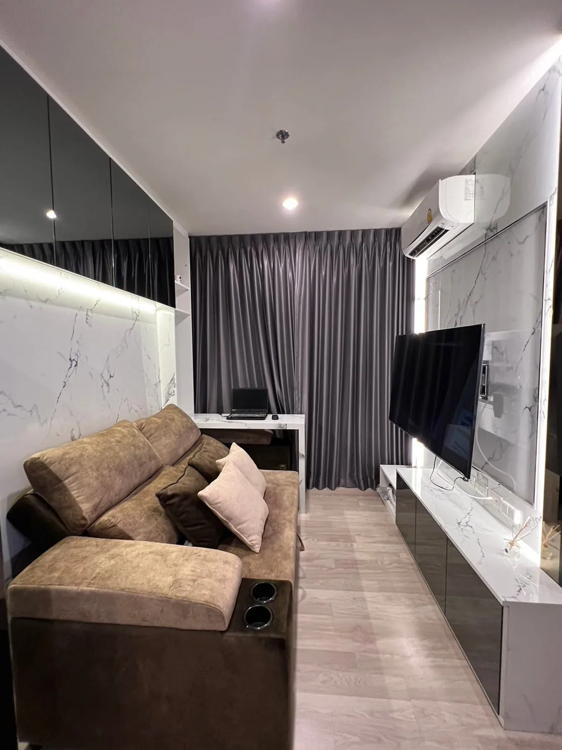Ideo Mobi Sukhumvit East Point — photo 1