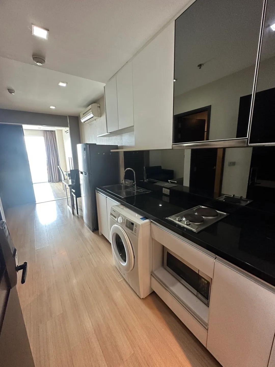 Sky Walk Condominium — photo 2