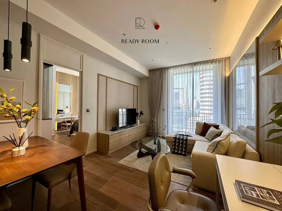 Muniq Langsuan — photo 1