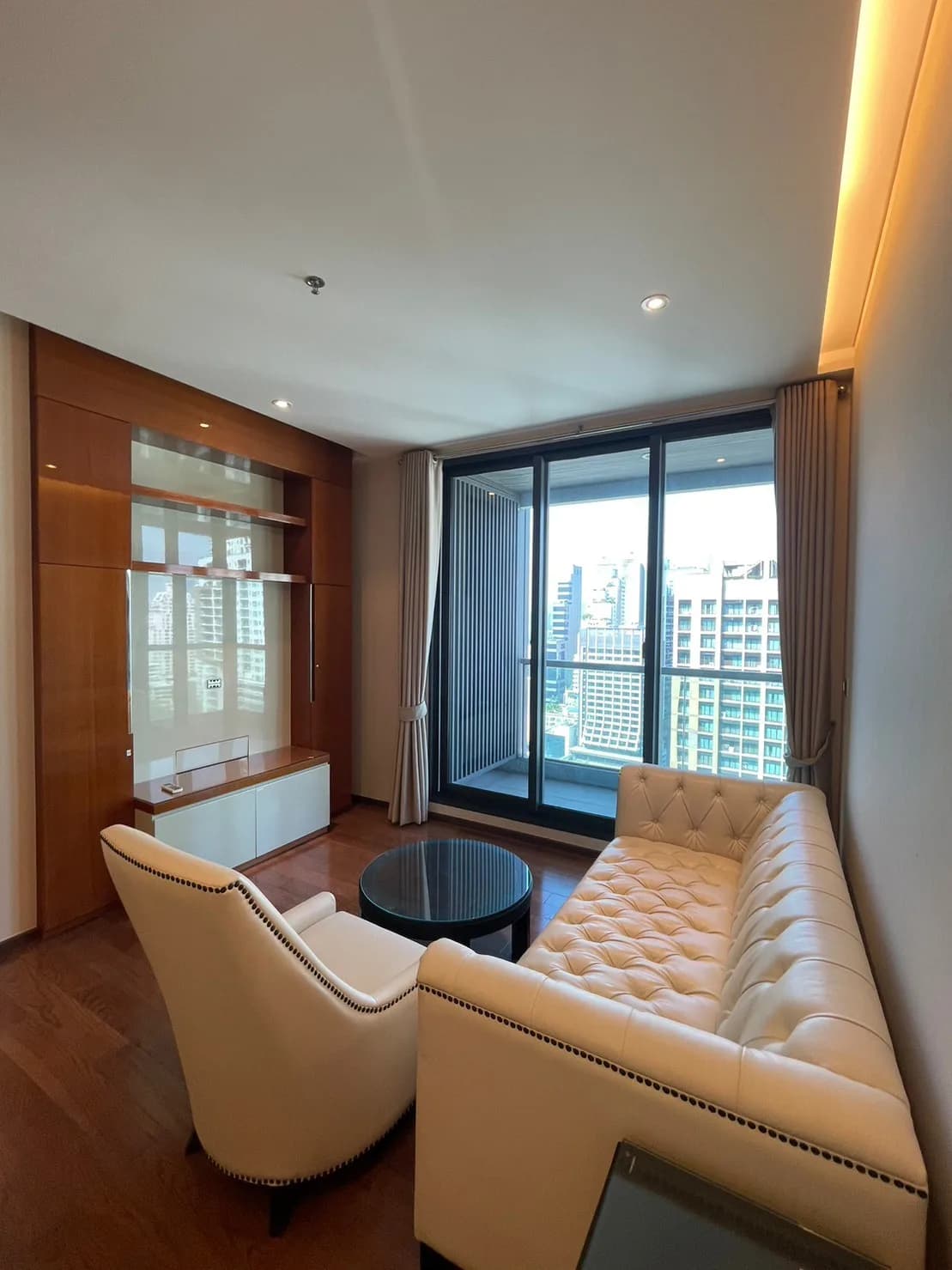 The Address Sukhumvit 28 — photo 1