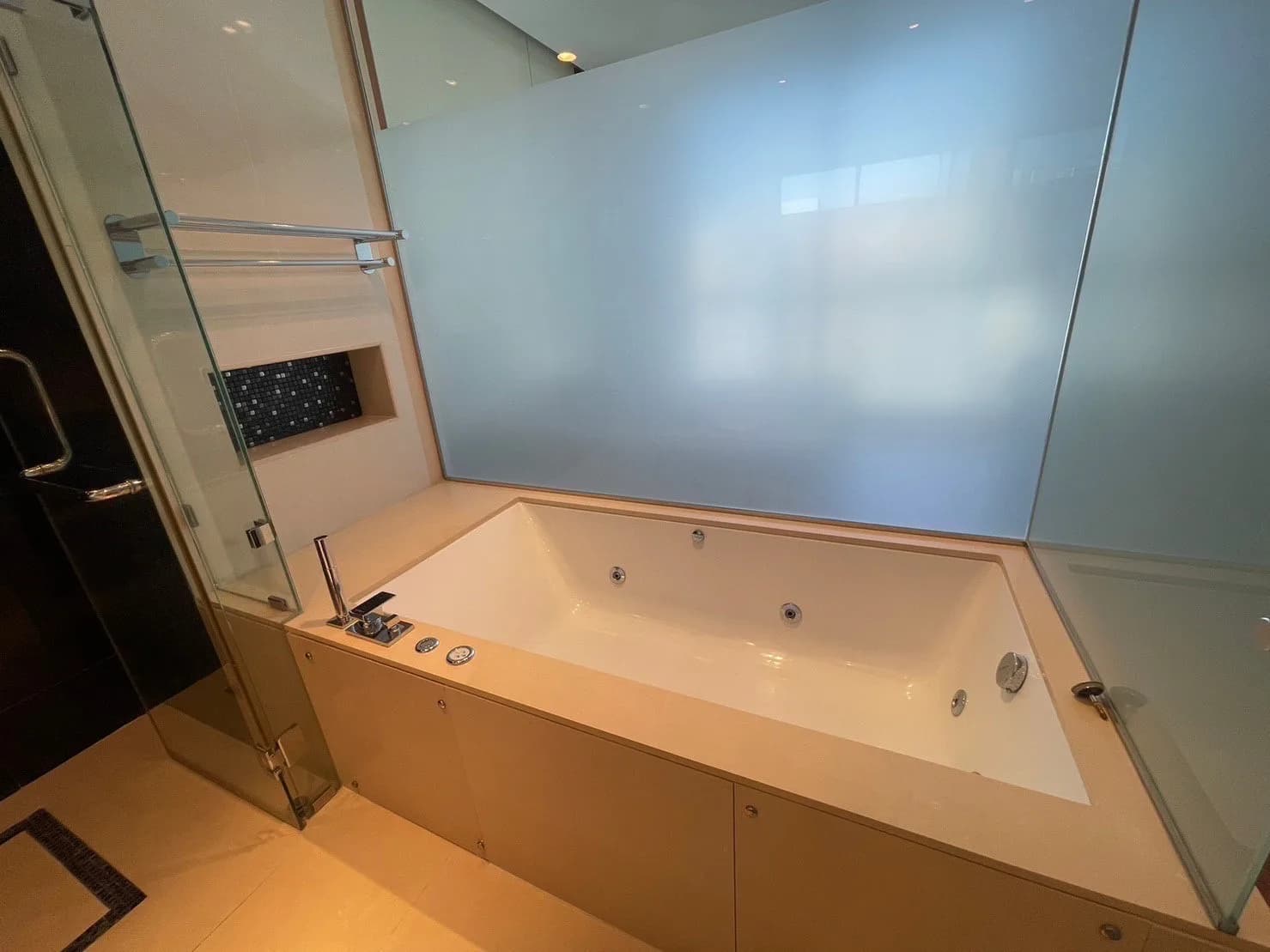 The Address Sukhumvit 28 — photo 10
