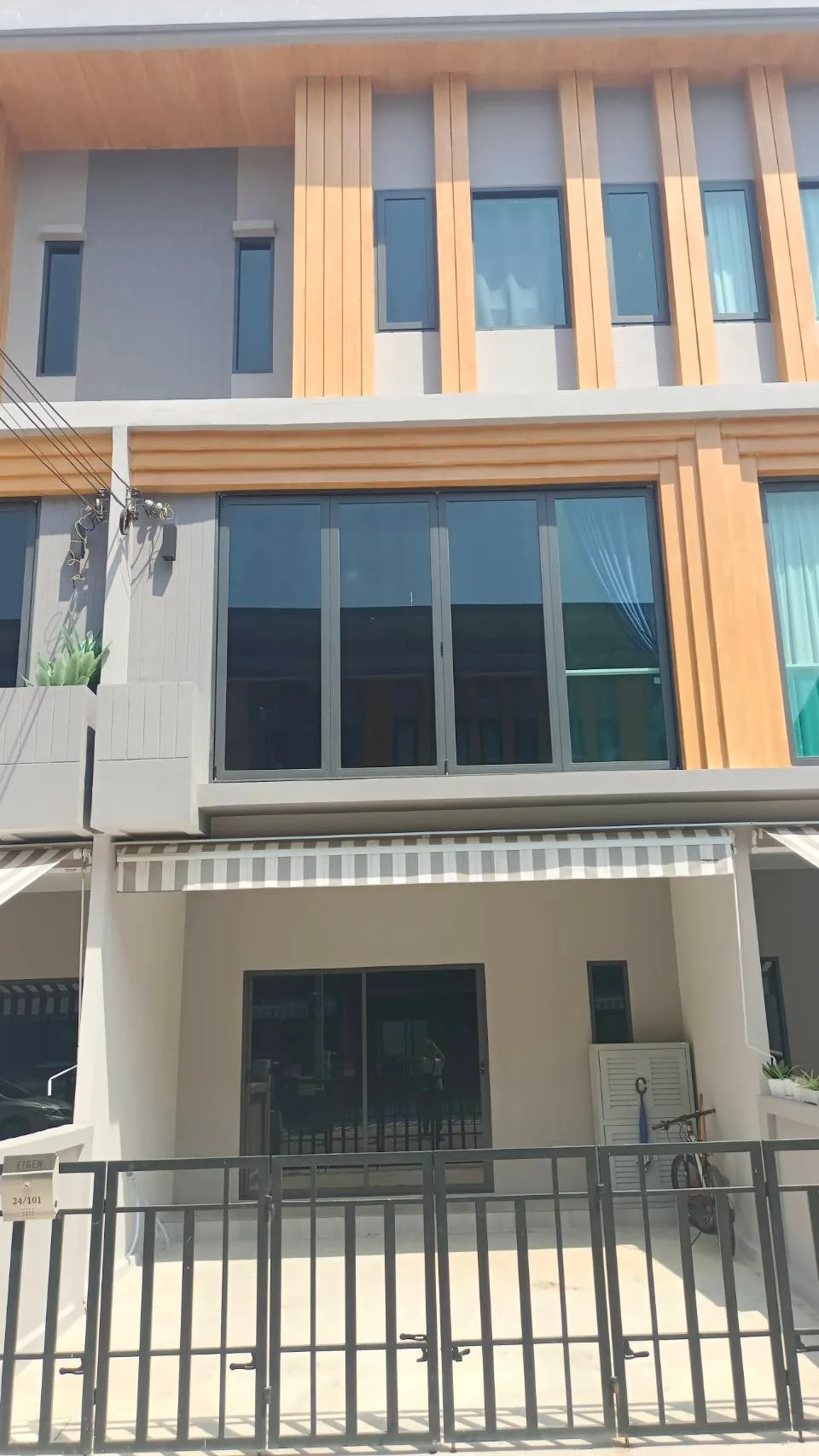 Townhome — photo 14