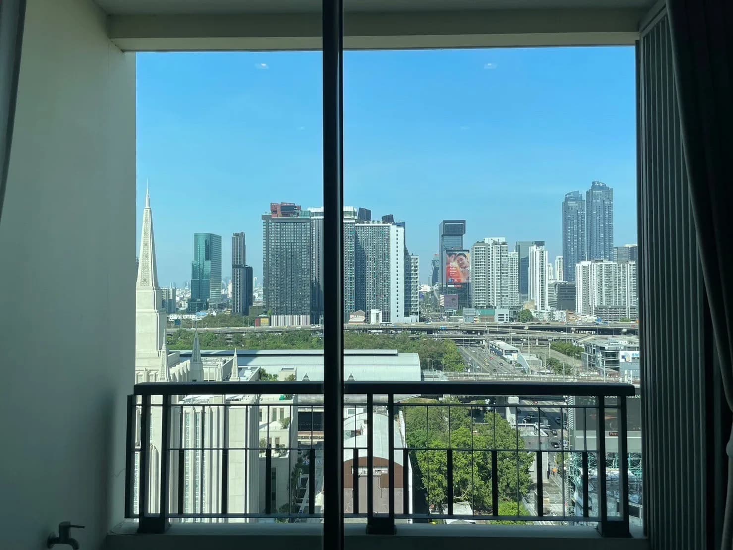Q Asoke — photo 12