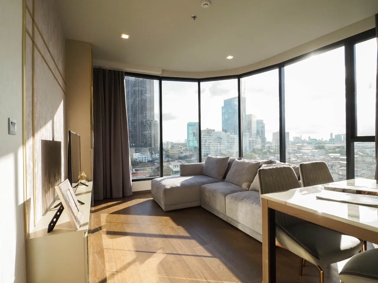 Ideo Q Sukhumvit 36 — photo 2