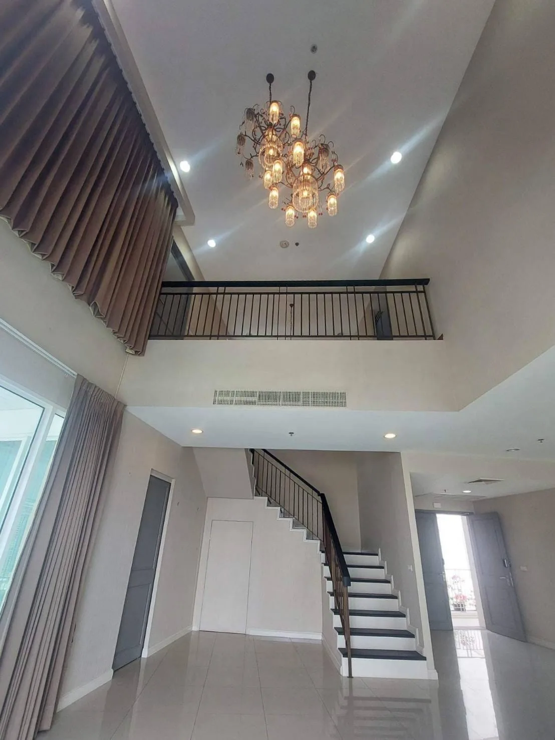 Baan Rajprasong — photo 1