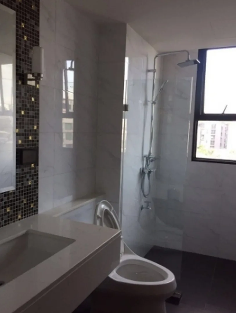 D'Rouvre Condominium — photo 7