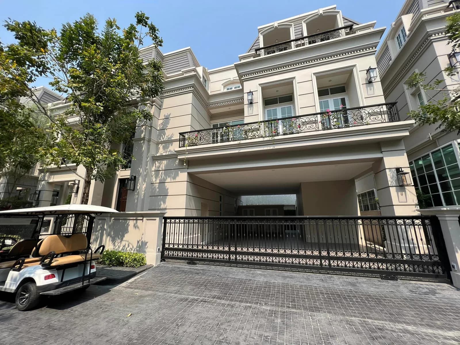Welton University, Rama 3 — photo 1