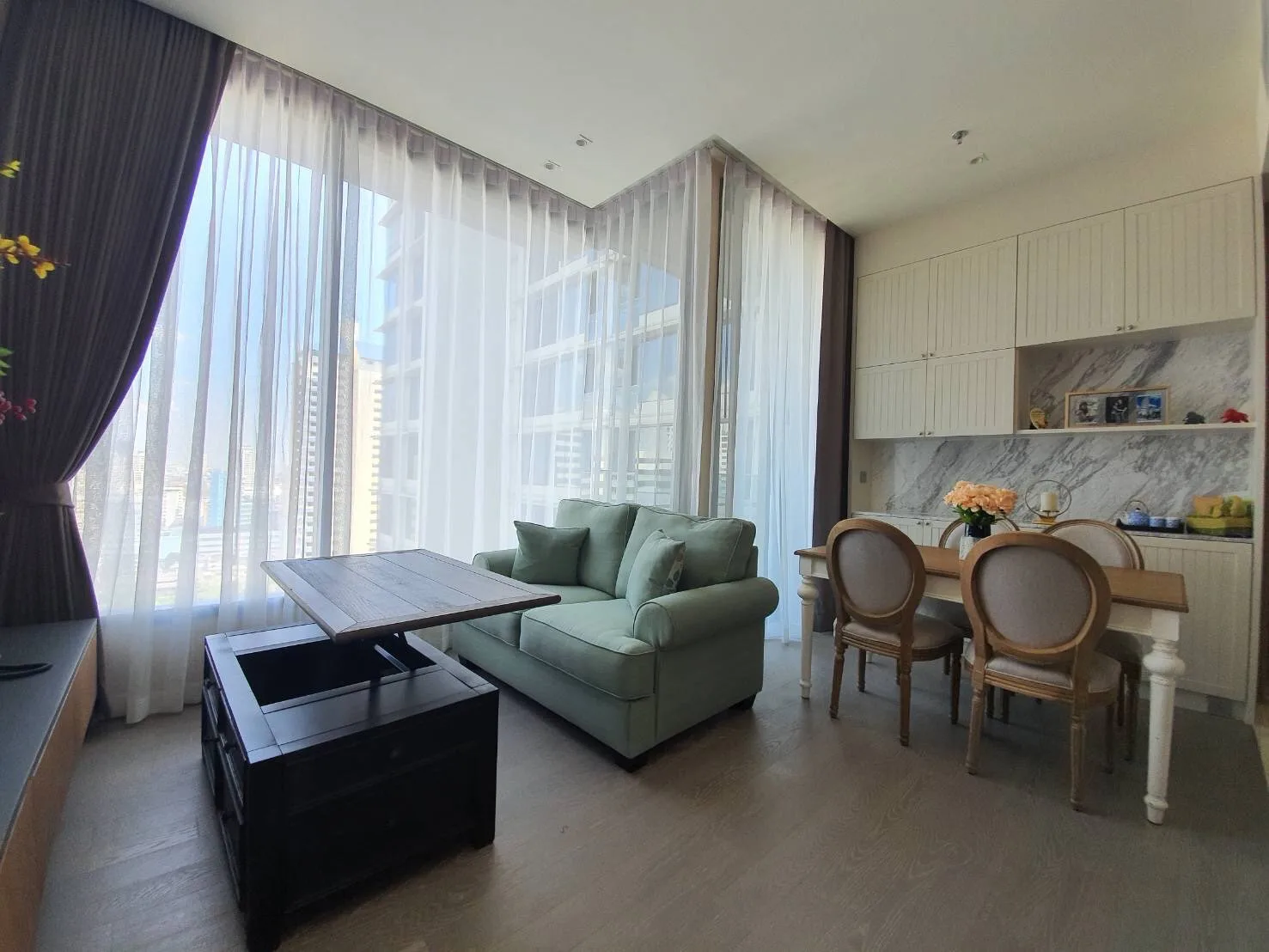 The Esse Asoke — photo 1