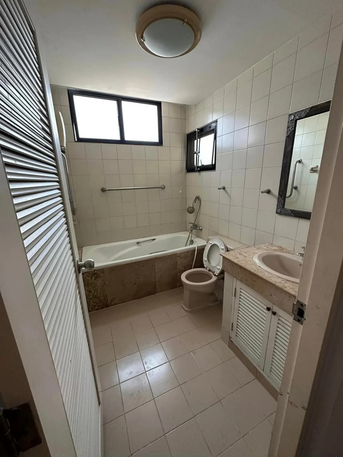 Saladaeng Executive — photo 7