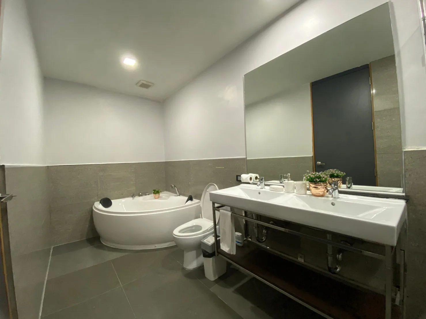 Quad Sukhumvit 36 Serviced Apartment — photo 9