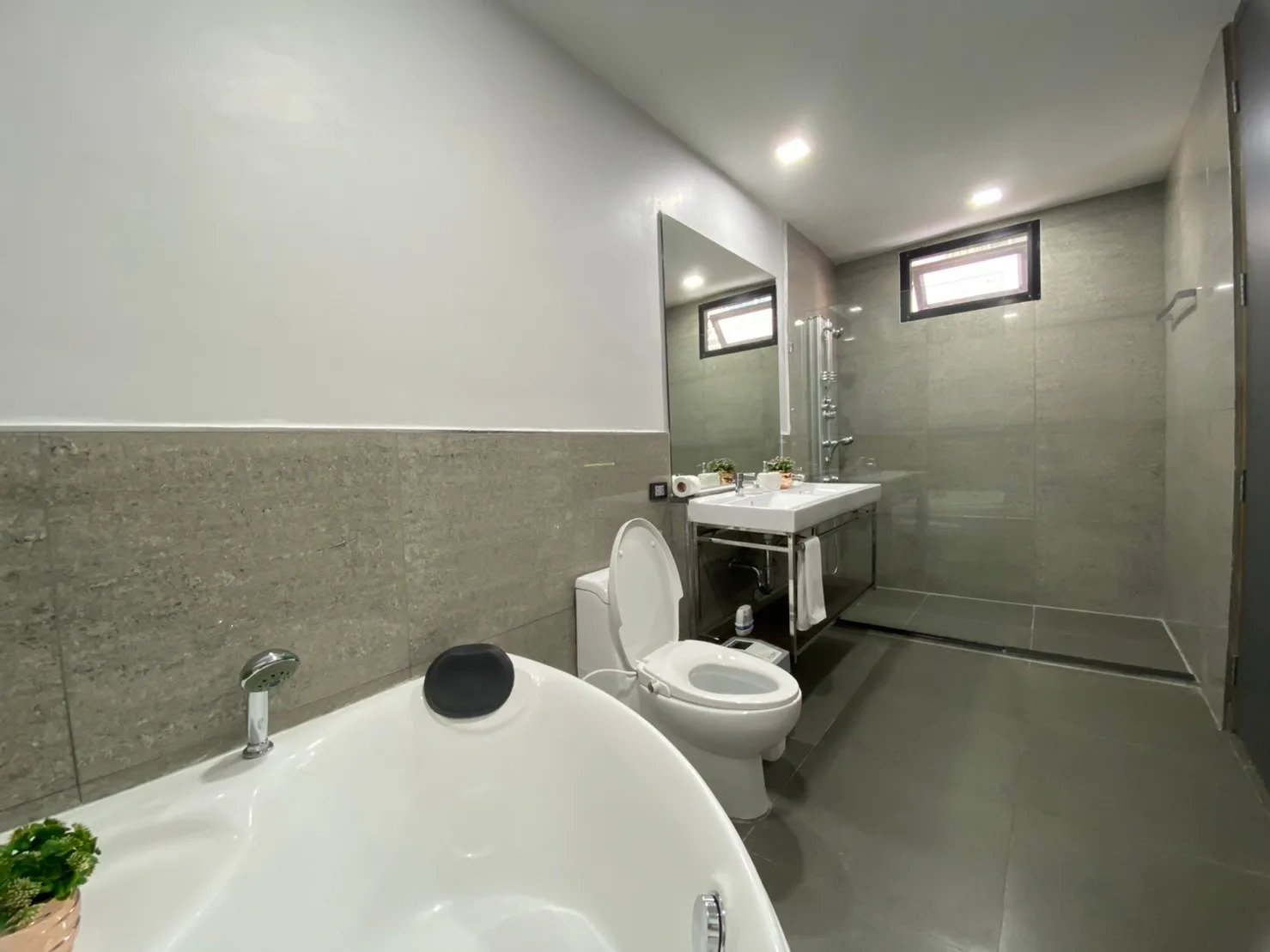 Quad Sukhumvit 36 Serviced Apartment — photo 10