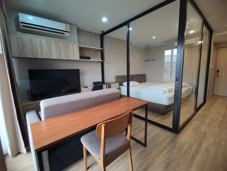 Blossom Condo @ Sathorn - Charoenrat — photo 2
