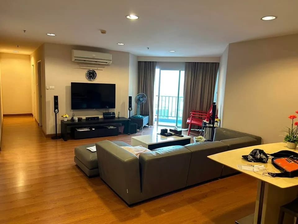 Belle Grand Rama 9 — photo 3