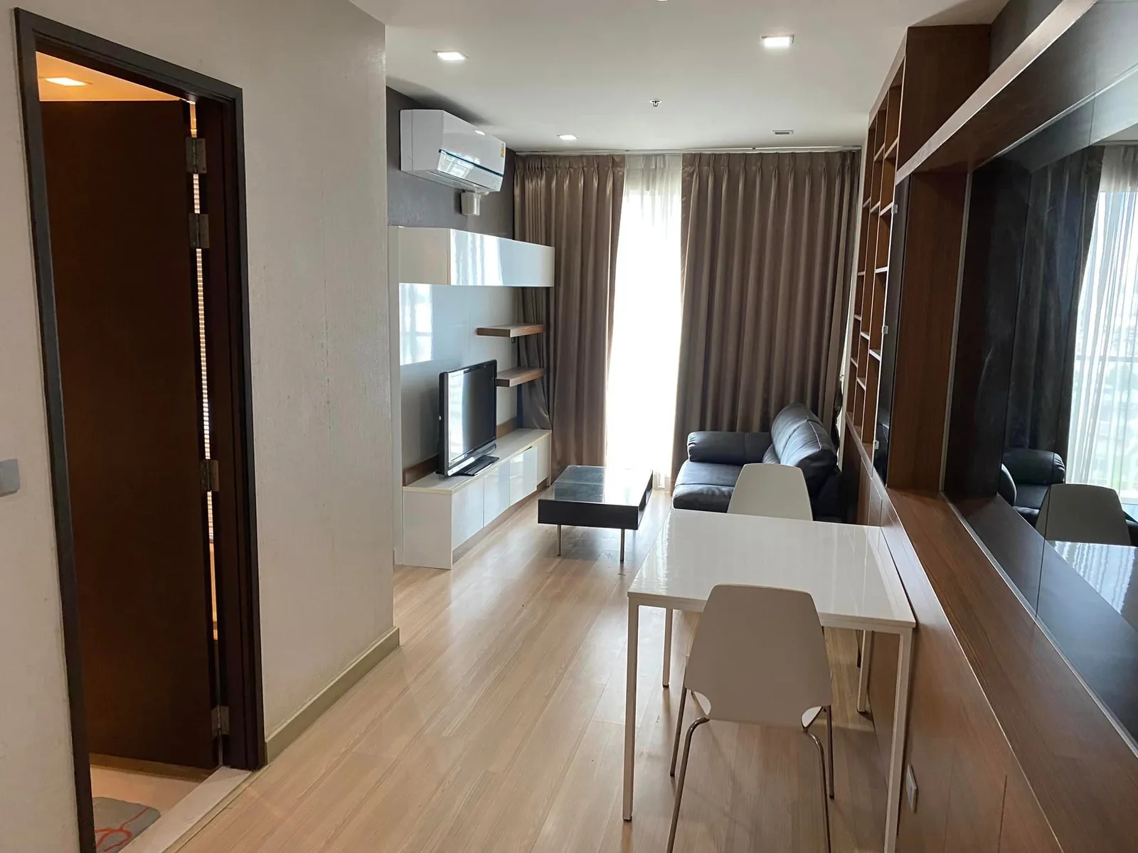 Sky Walk Condominium — photo 1
