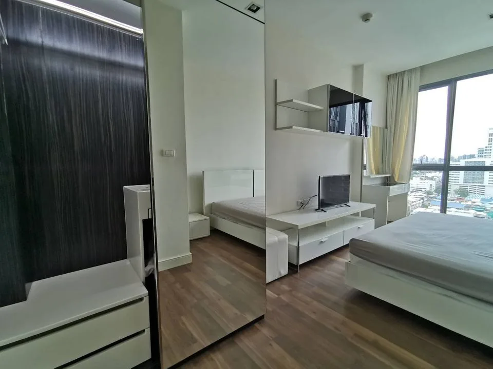 The Room Sukhumvit 62 — photo 1
