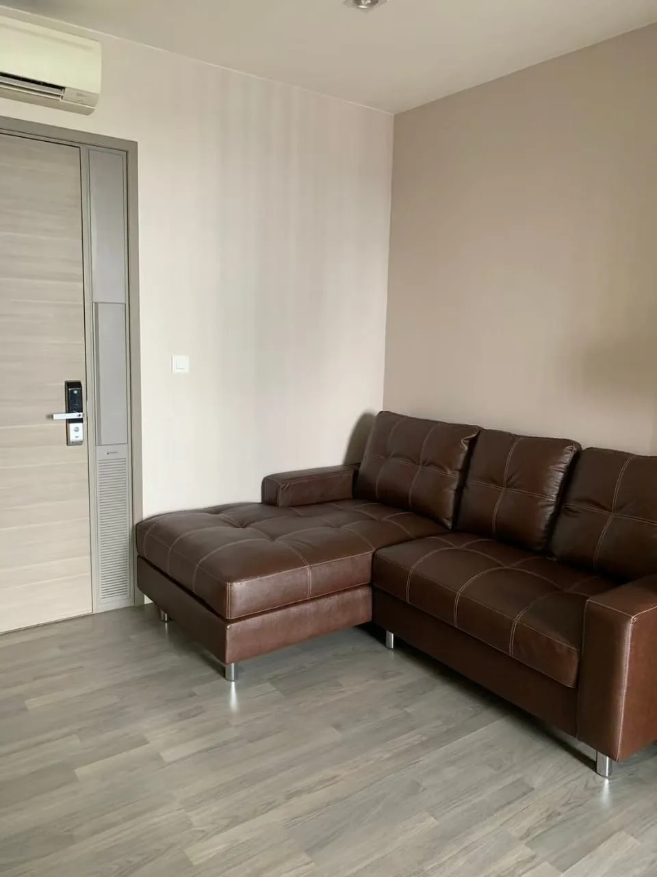 The Room Sukhumvit 69 — photo 1