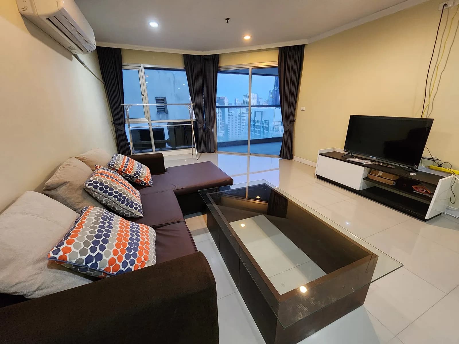 Sukhumvit Suite — photo 1