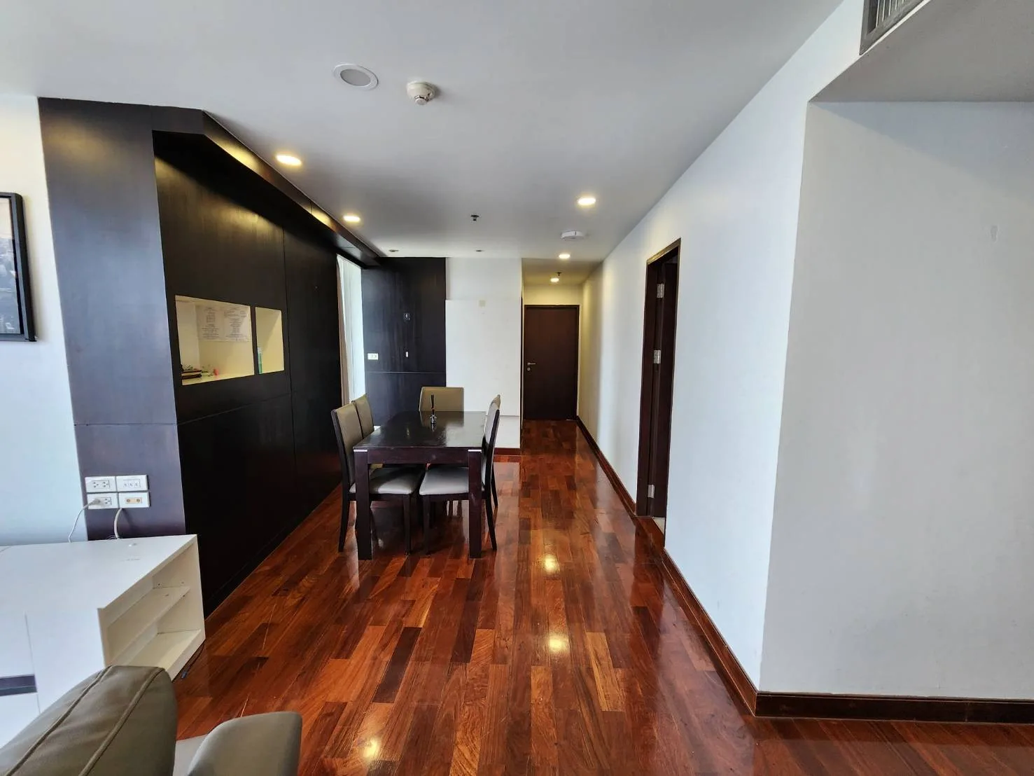 Urbana Langsuan — photo 3