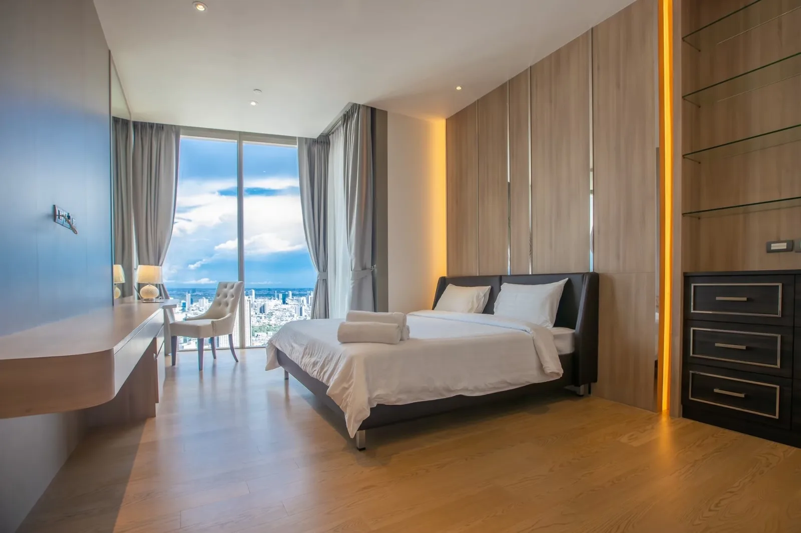 Magnolias Waterfront Residences — photo 11