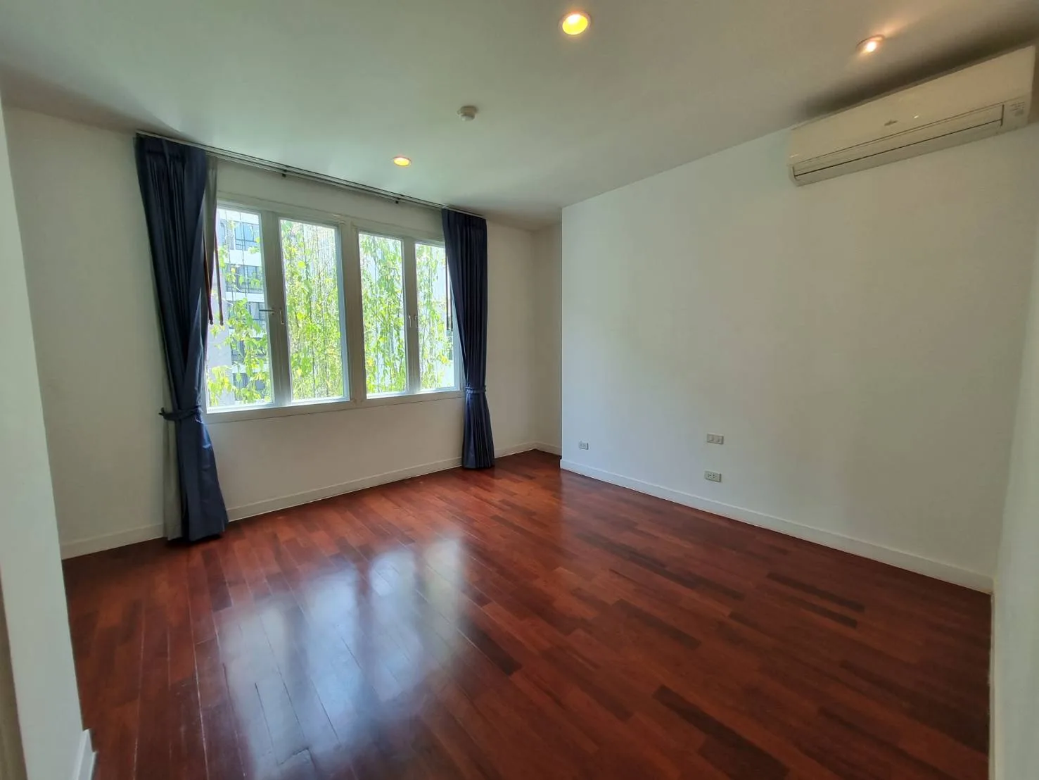 The Verandah - Sukhumvit Soi 23 — photo 10
