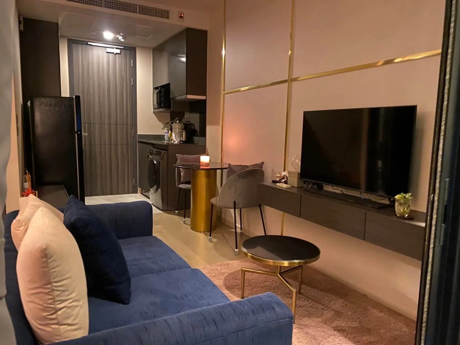 Ashton Asoke — photo 2