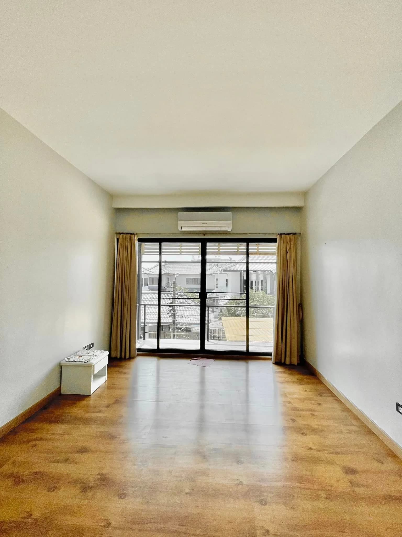Townhome — photo 9