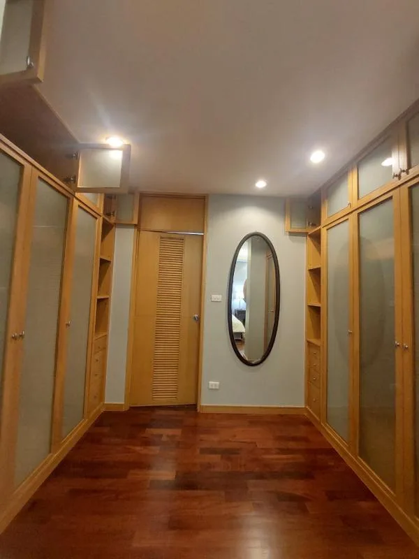 Esmeralda Apartments — photo 10