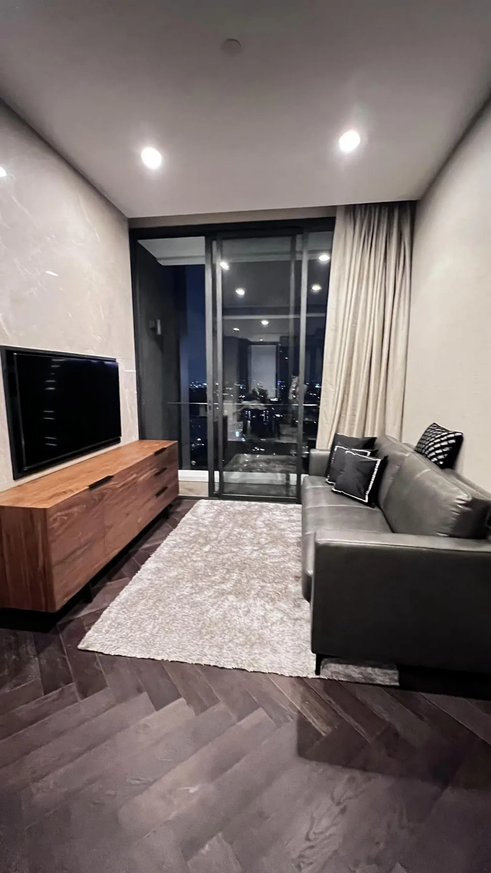 The Esse Sukhumvit 36 — photo 3